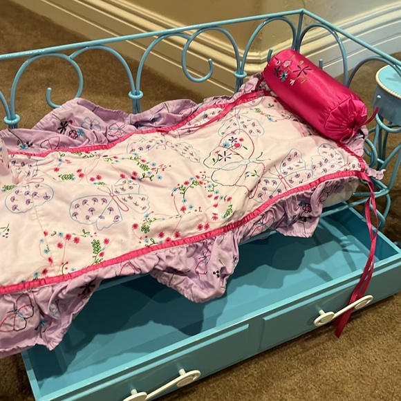 Doll bed - Picture 3 of 4